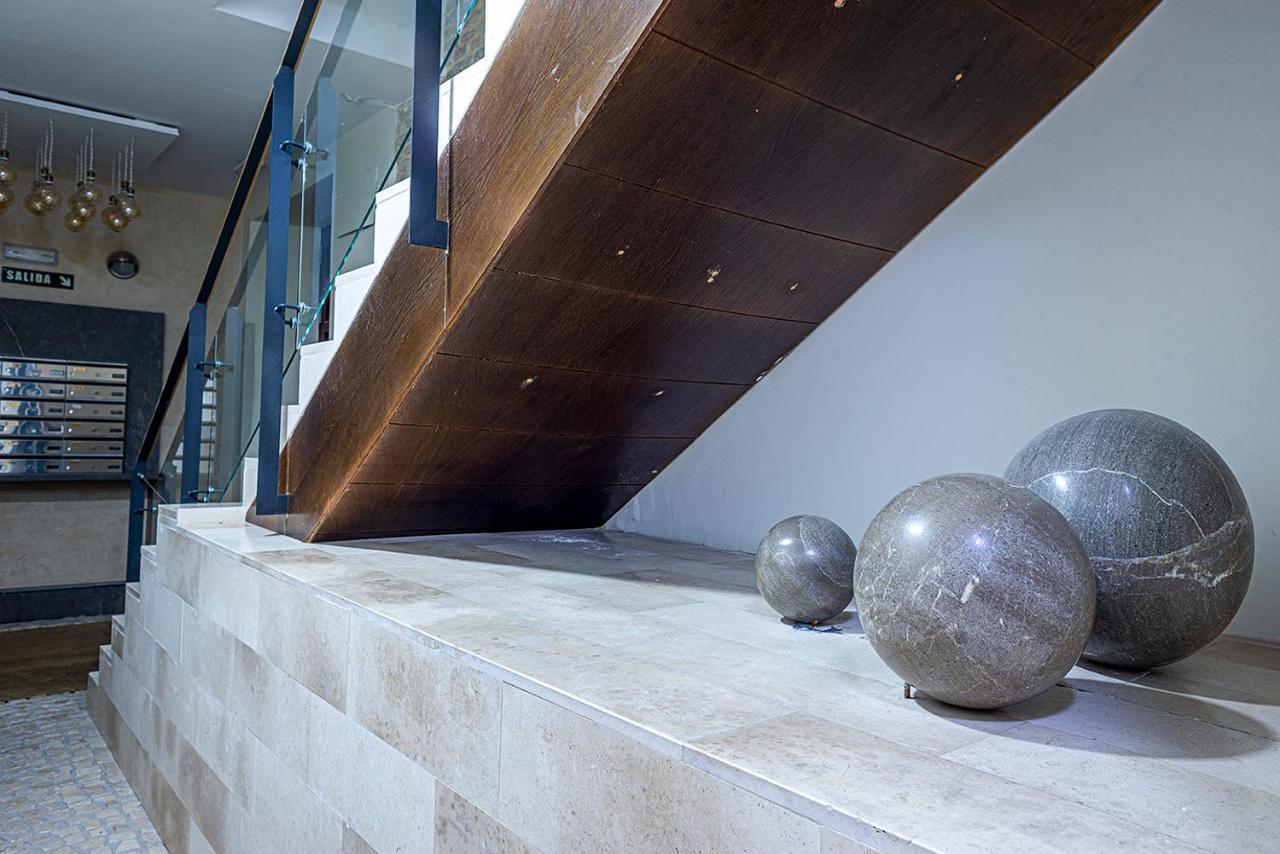 Apartamento Alohamundi Sierpes Sevilla Exterior foto